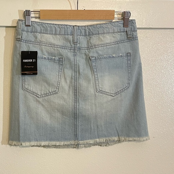 NWT Forever 21 M Light Wash Distressed Denim Mini Skirt - Picture 3 of 7